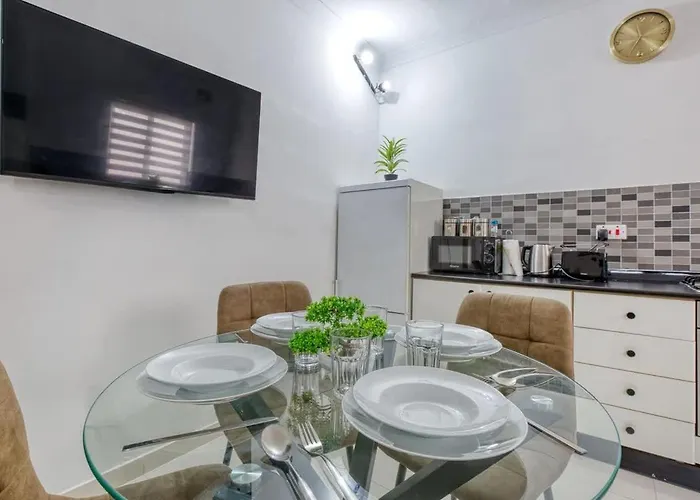 Mellieha With Sea Views & Magical Sunsets * Is-Sellum