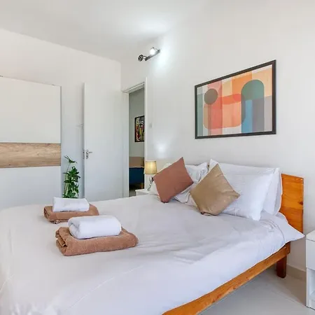 Appartement Magical Sunsets, Top Floor 2Br ,Walk To Beach Is-Sellum