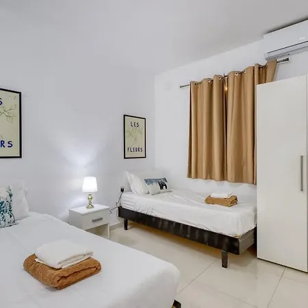 Appartement Magical Sunsets, Top Floor 2Br ,Walk To Beach Is-Sellum